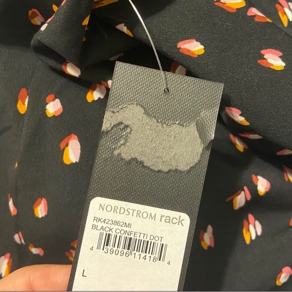 SOLD 3/$30 Free Press NWT Puff Sleeve Blouse - Picture 8 of 9